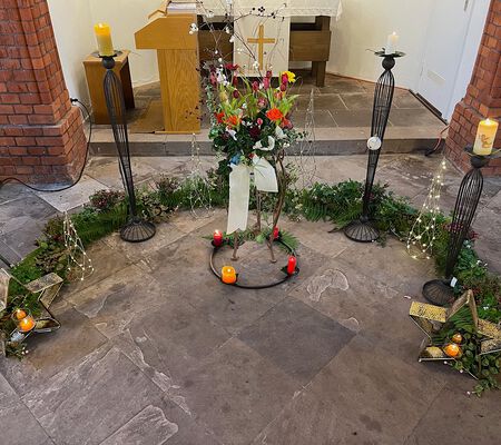 Urnengestalltung für einen Gärtner, Dez